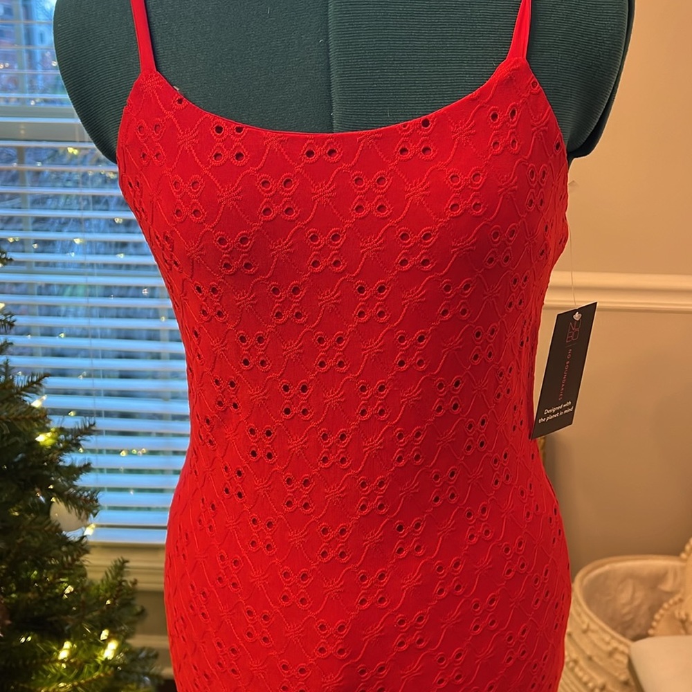 Red Pattern Dress Size S - Picture 2 of 3